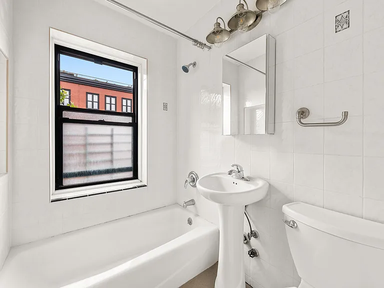 393 Hicks St #4 — Photo 5