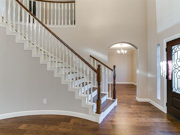 3rd image of 9715 Atwell Dr