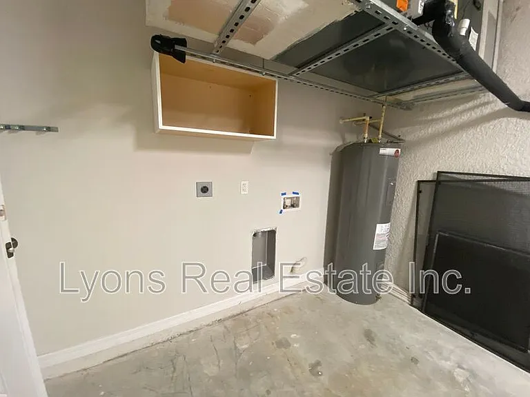 2941 Skyline Blvd — Photo 23