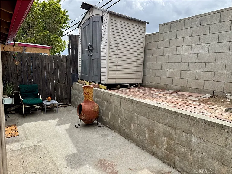 13737 Linfield Ave — Photo 4