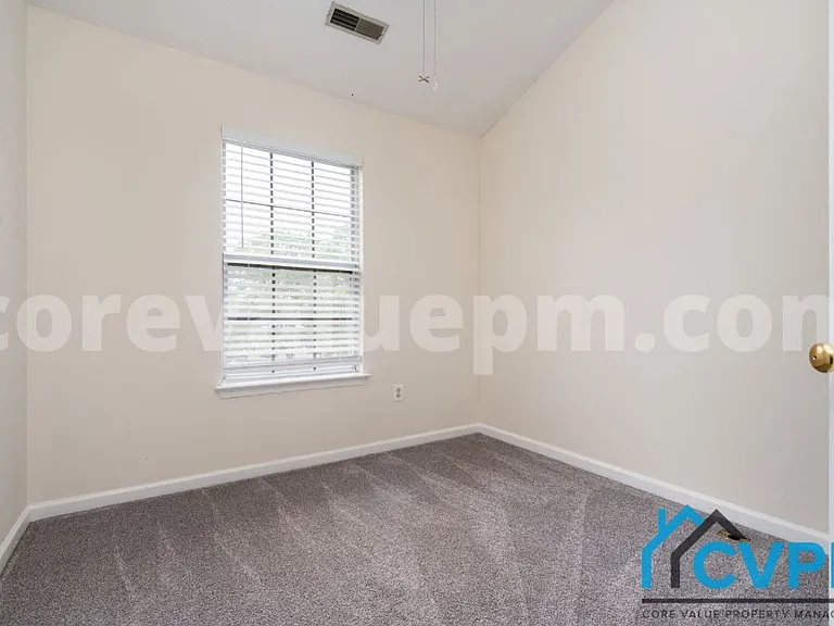 255 Seneca Ter — Photo 20