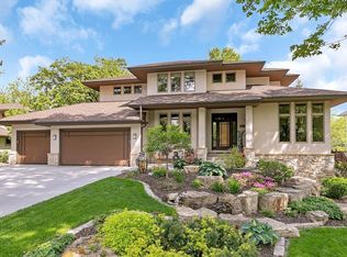 7445 Ridgeway Rd, Golden Valley, MN 55427