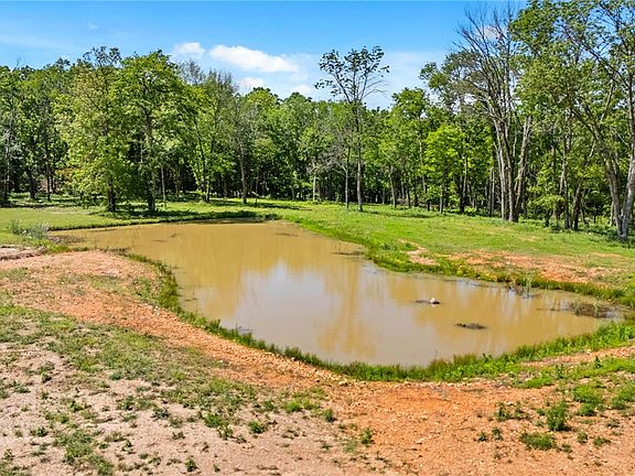 3rd image of 23044 Honey Creek Rd