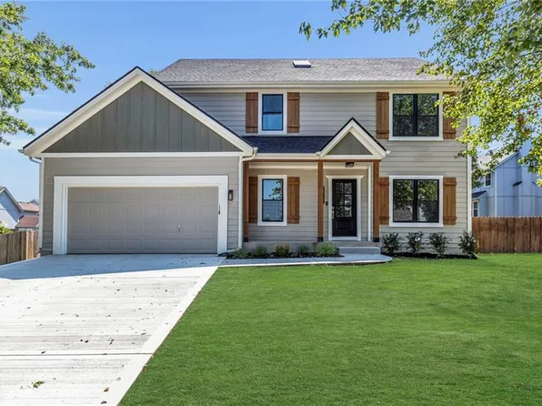 15767 Beverly St, Overland Park, KS 66223