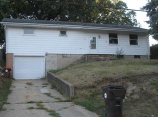 816 W Webster St, Clinton, IL 61727