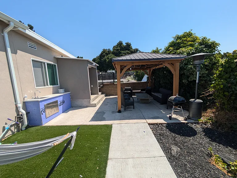 9848 Macarthur Blvd #C — Photo 3
