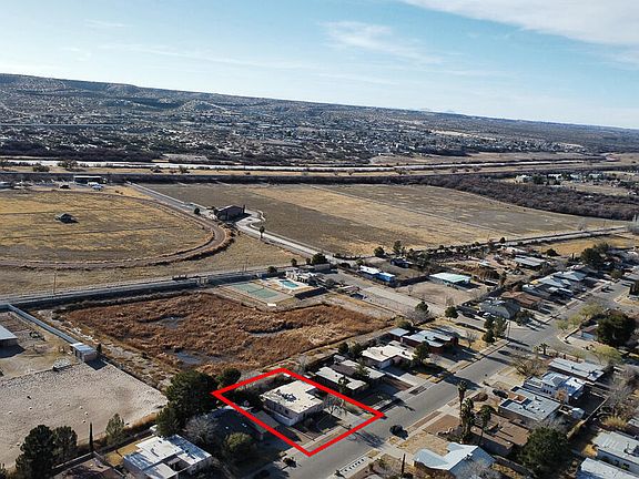 3rd image of 4104 La Adelita Dr