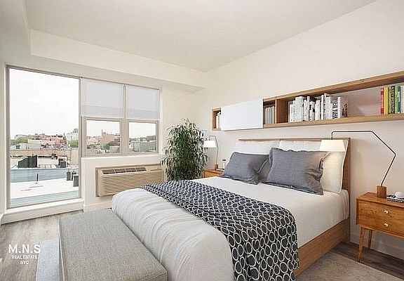 5th image of 387 Manhattan Ave #4B