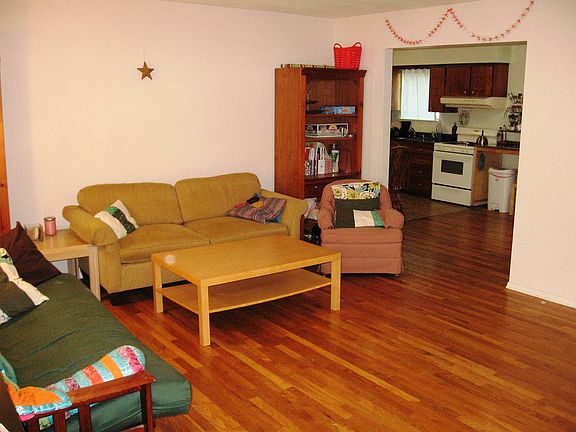 3rd image of 71 Clifton Pl