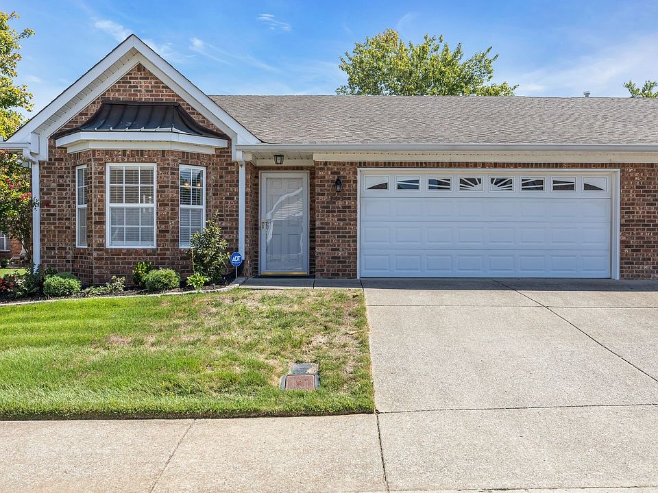 1st image of 615 Village Green Cir