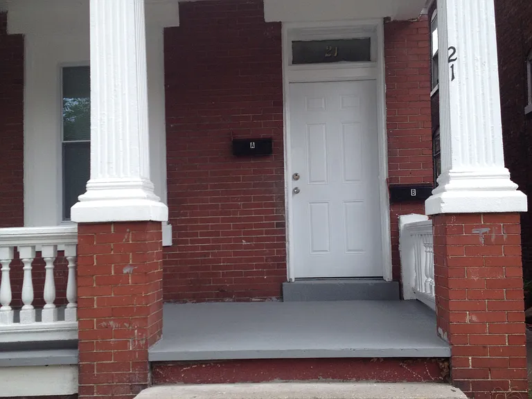 21 S 19th St — Photo 2