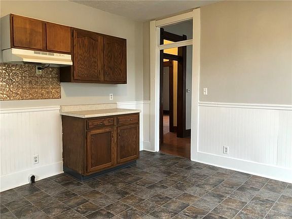 5th image of 510 S Monfort St