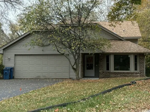 18713 Red Cherry Cir, Minnetonka, MN 55345