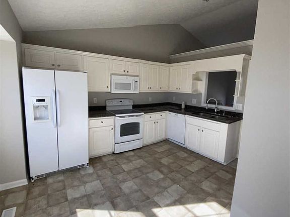 5th image of 224 Deerfield Ln
