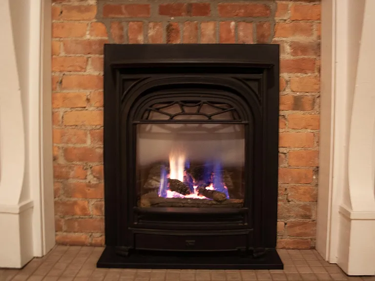 Gas fireplace