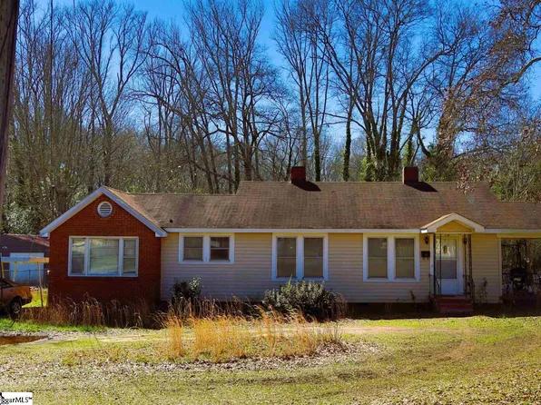 114 McGowan St, Laurens, SC 29360