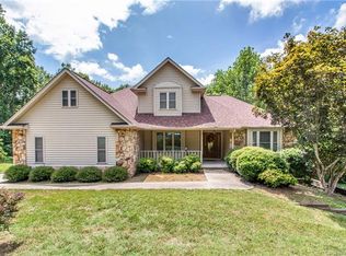 11523 Gelding Dr, Charlotte, NC 28215