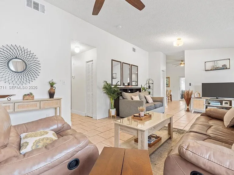 2650 Scott St — Photo 11