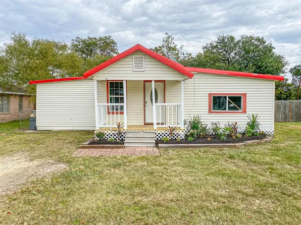 115 S Holmes St, La Porte, TX 77571
