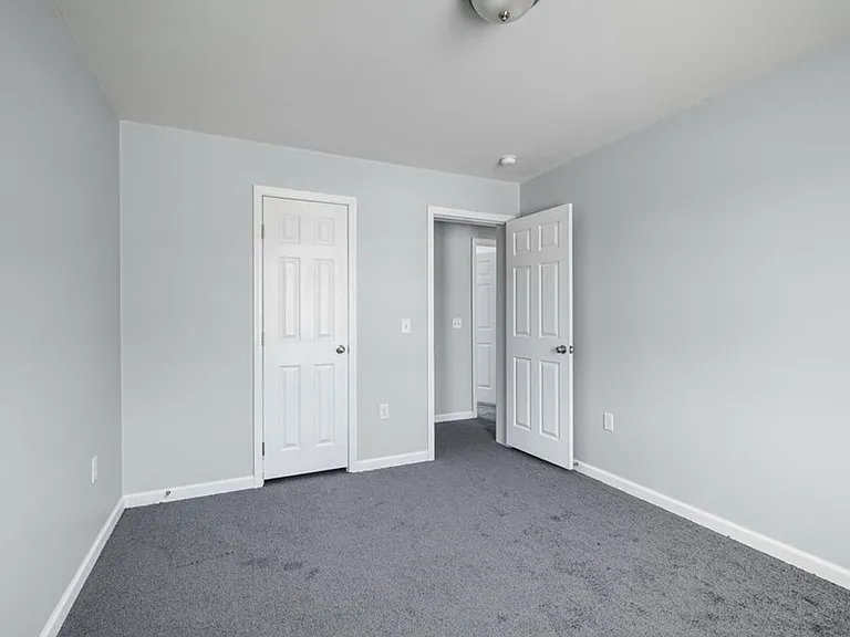 10043-10047 Ash St — Photo 30