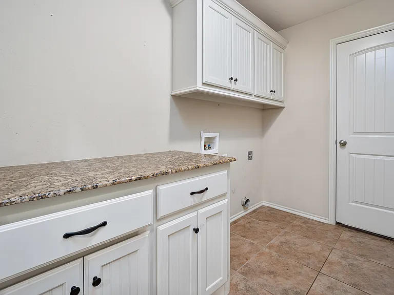 9104 Scarlet Blvd — Photo 12