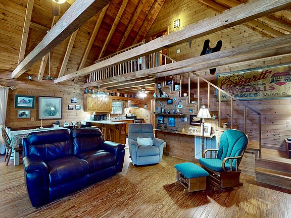 4th image of 402 Sun Mountain Rd