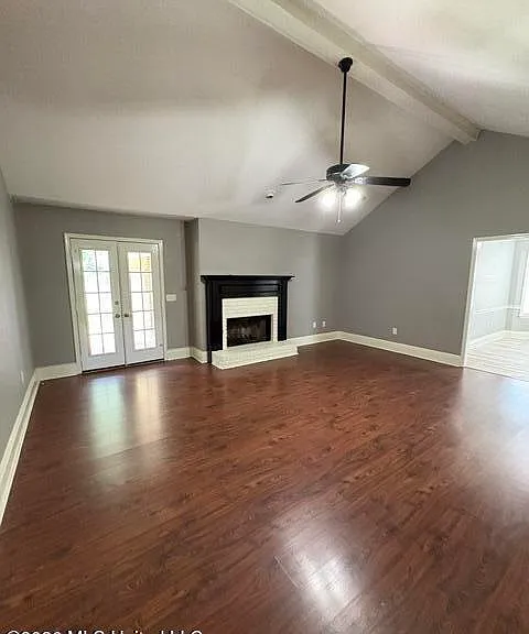 1042 N Azalea Dr — Photo 4