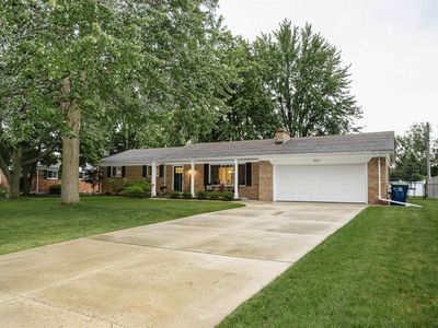4201 Sweetbriar Dr, Saginaw, MI, 48603
