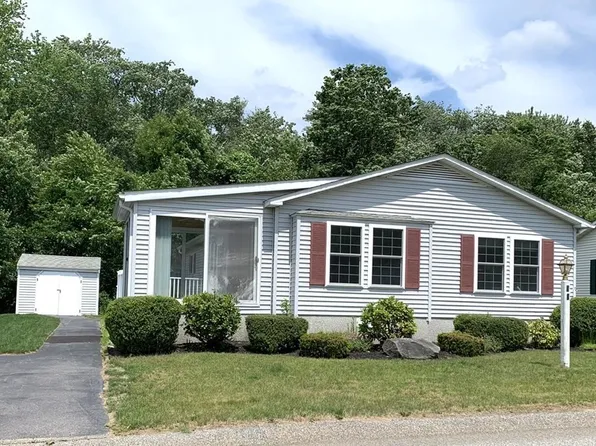 88 Trailwood Dr, Bridgewater, MA 02324