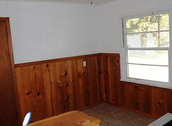 5th image of 406 Meadow Dr
