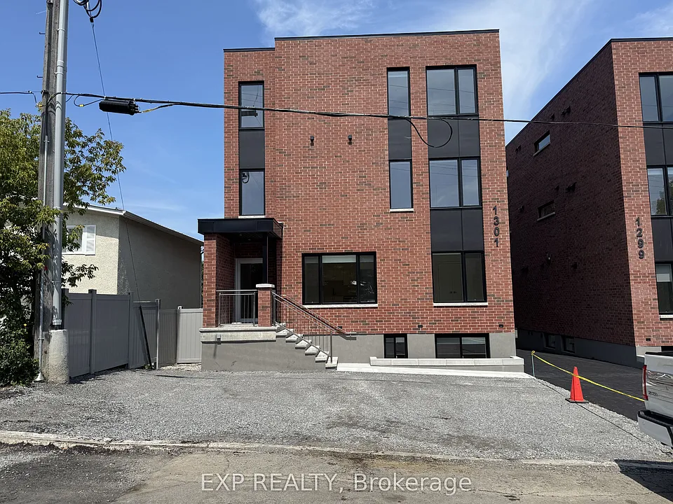 1301 Dorchester Ave #1