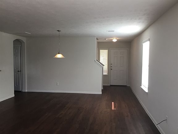 2nd image of 19223 Lakota Dr