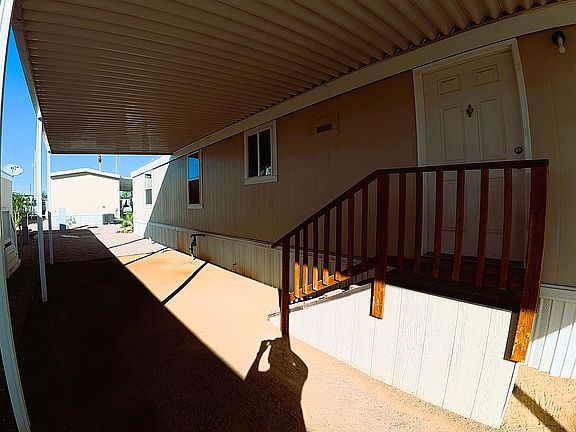 4th image of 3833 N Fairview Ave