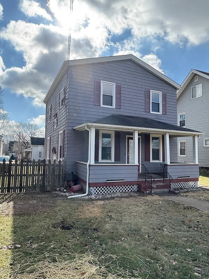 811 Wallace Ave SE photo 1