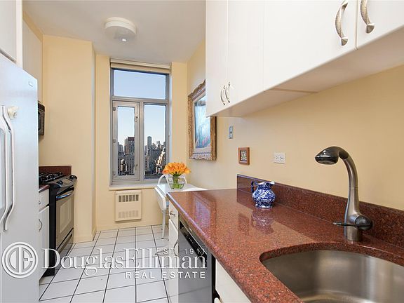 5th image of 188 E 64th St APT 1706