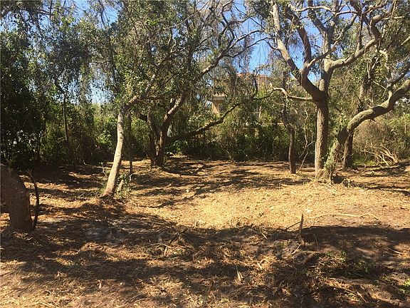 3rd image of BLOCK-8 1st Ave Lot 2