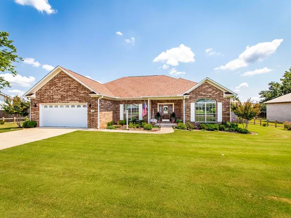 35 Applewood Dr, Cabot, AR 72023