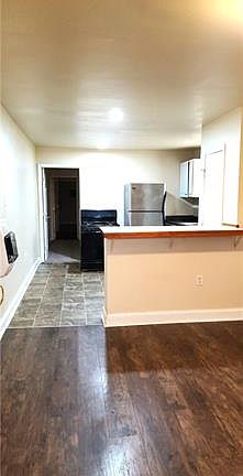2nd image of 8821 Edinburgh St
