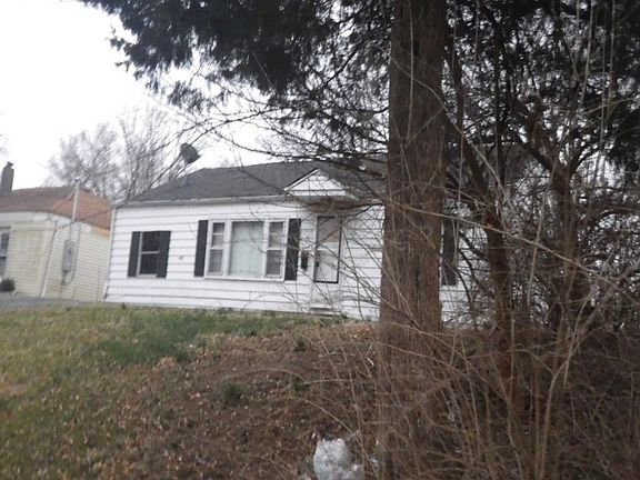 2nd image of 434 Scenic Dr