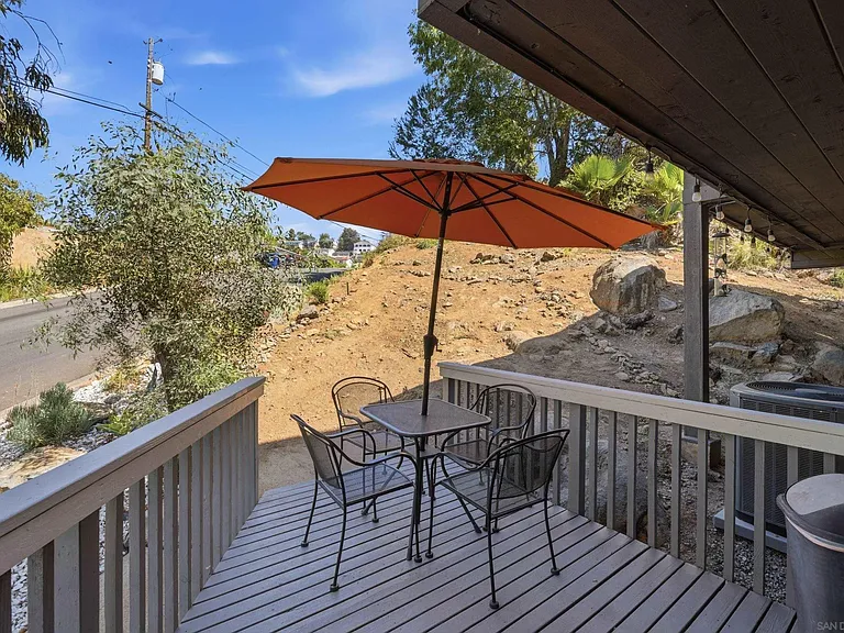 1539 San Miguel Ave — Photo 23