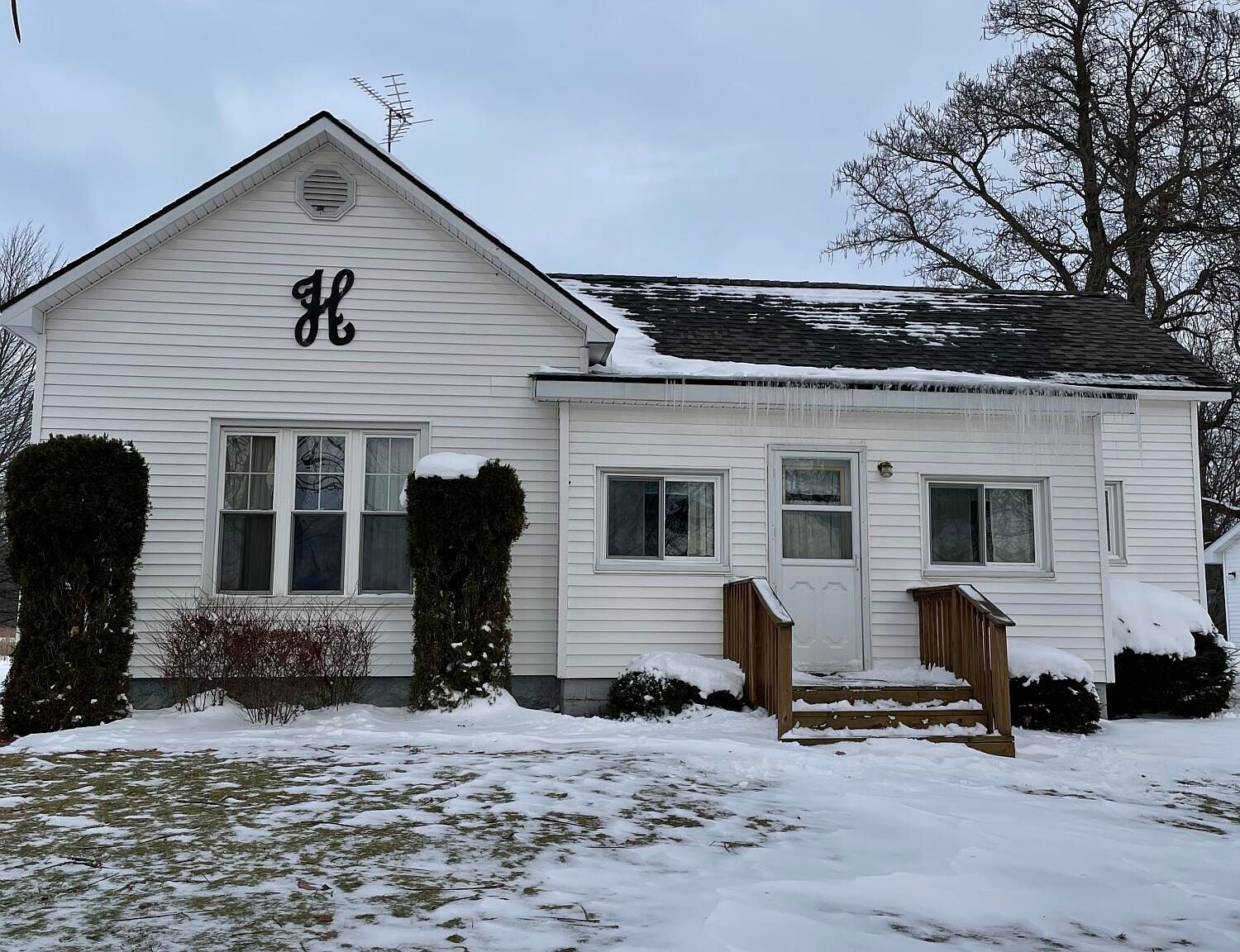 9908 W Dickerson Lake Rd, Gowen, MI 49326 Zillow