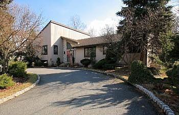 1st image of 26 Harvey Dr
