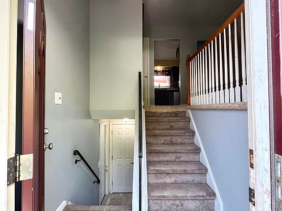 4th image of 550 Deer Lane