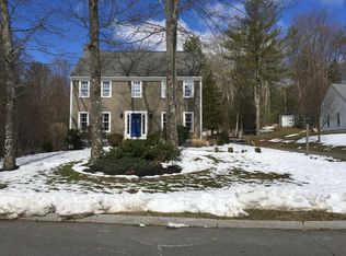 9 Fawn Ln, Franklin, MA 02038