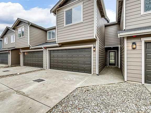 2nd image of 208 Creekside Drive