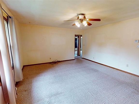 3rd image of 1103 E Washington Ave