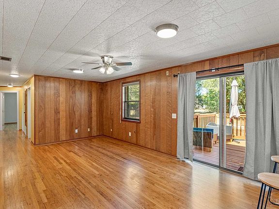 3rd image of 2500 E Burgess Rd