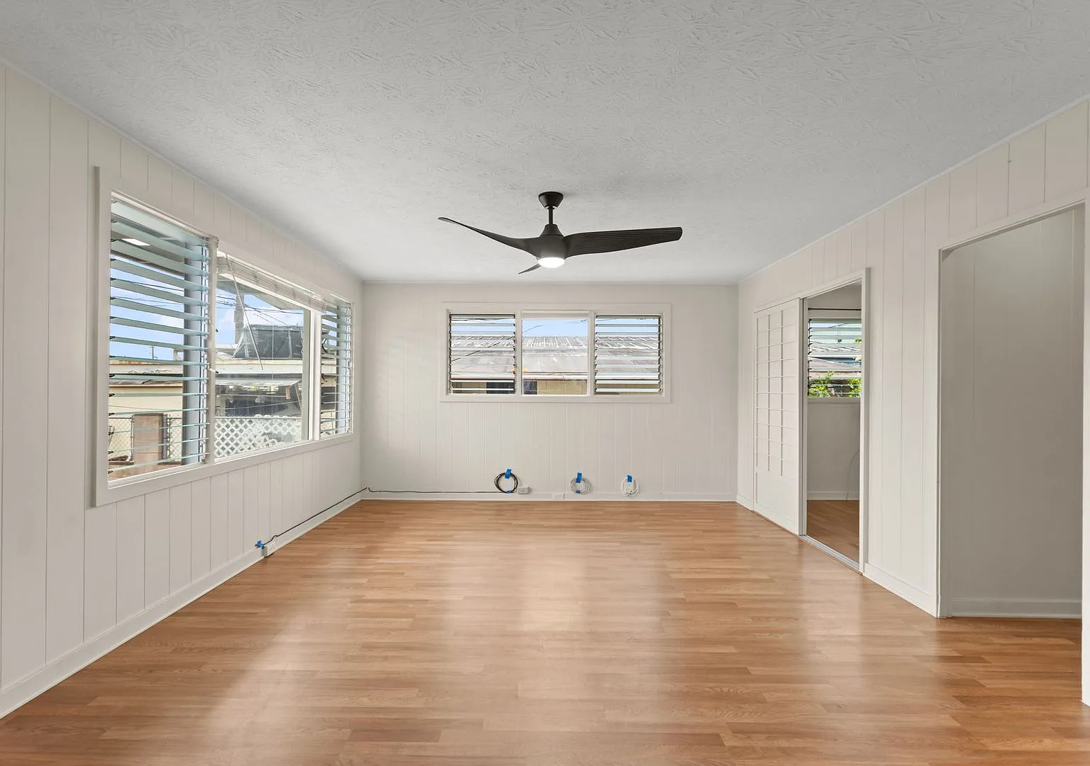 Comfortable Three-Bedroom Home in the Heart of Aiea — Photo 4