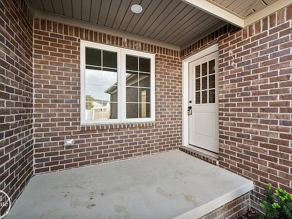 4th image of 5816 Greenview Unit 2