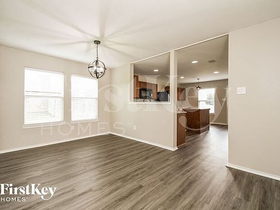 5th image of 8101 Stowe Springs Ln